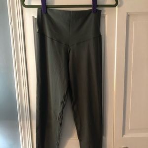 Green Aerie chill play more leggings